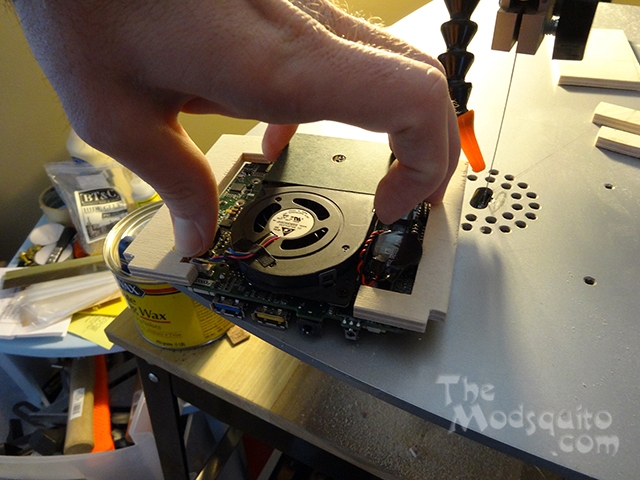 Mosquito_Hanging_in_the_balance_Intel_NUC_bit-tech_modzoo_DSC03516.JPG