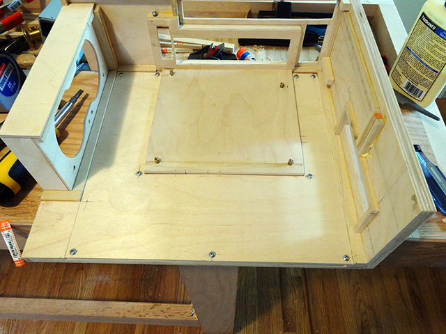 Mini_Watercooled_HTPC_modsquito_wood_scratch_build_DSC02383-W640.JPG