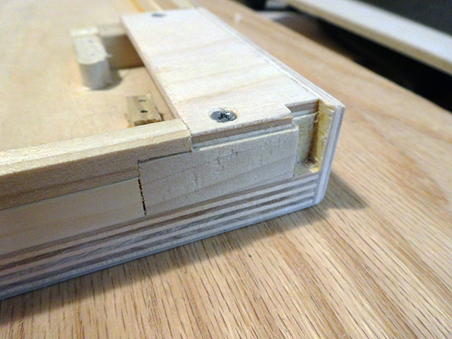 Mini_Watercooled_HTPC_modsquito_wood_scratch_build_DSC02417-W640.JPG
