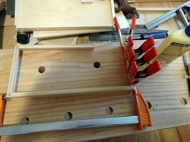 Mini_Watercooled_HTPC_modsquito_wood_scratch_build_DSC02420-W640.JPG