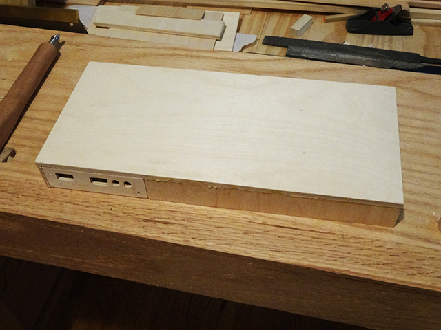 Mini_Watercooled_HTPC_modsquito_wood_scratch_build_DSC02426-W640.JPG