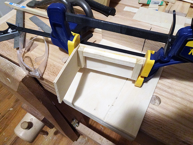 Mini_Watercooled_HTPC_modsquito_wood_scratch_build_DSC02431-W640.JPG