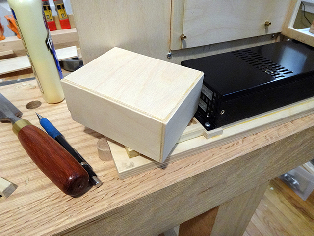 Mini_Watercooled_HTPC_modsquito_wood_scratch_build_DSC02436-W640.JPG