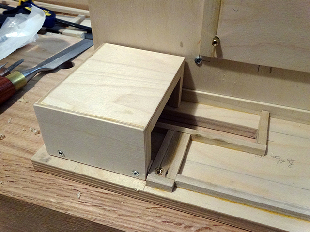Mini_Watercooled_HTPC_modsquito_wood_scratch_build_DSC02440-W640.JPG