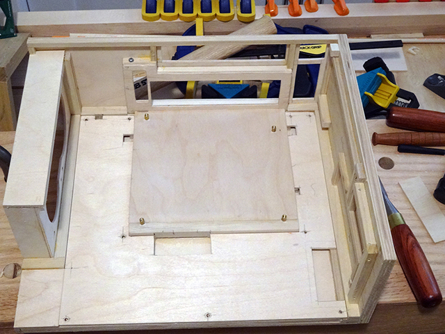 Mini_Watercooled_HTPC_modsquito_wood_scratch_build_DSC02444-W640.JPG
