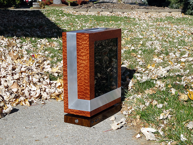 Mini_Watercooled_HTPC_modsquito_wood_scratch_build_DSC02843-W640.JPG