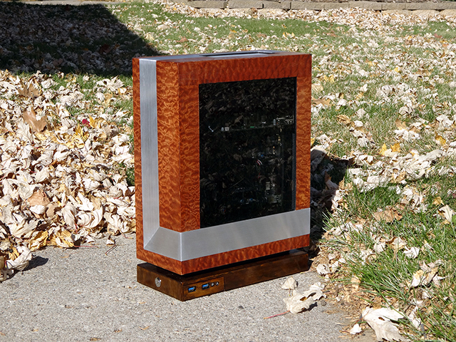 Mini_Watercooled_HTPC_modsquito_wood_scratch_build_DSC02844-W640.JPG