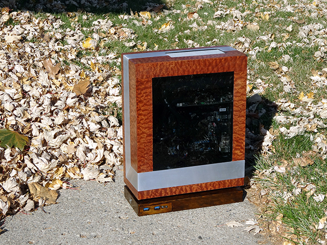 Mini_Watercooled_HTPC_modsquito_wood_scratch_build_DSC02851-W640.JPG