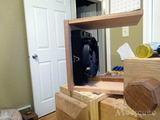 Mosquito_Victorian_Wooden_Desktop_G.Skill_DSC03387.JPG