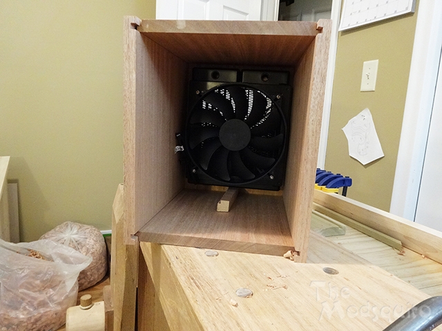 Mosquito_Victorian_Wooden_Desktop_G.Skill_DSC03400.JPG