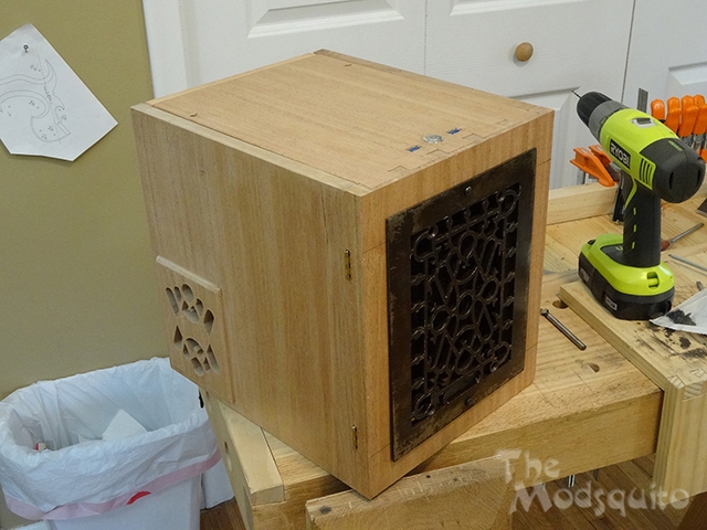Mosquito_Victorian_Wooden_Desktop_G.Skill_DSC03686.jpg