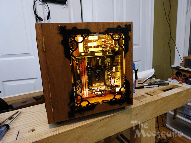 Mosquito_Victorian_Wooden_Desktop_G.Skill_DSC03899.jpg
