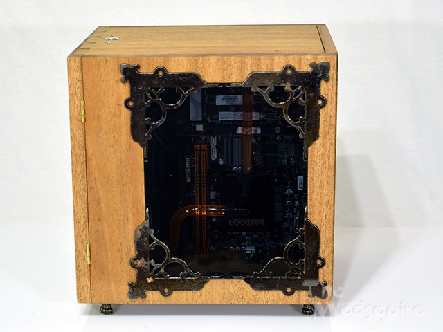 Mosquito_Victorian_Wooden_Desktop_G.Skill_DSC_0156.jpg