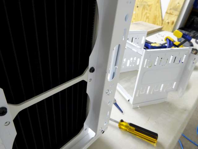 Mosquito_NZXT_H230_PrimoChill_LRT_Liquid_DSC00264-W640.jpg