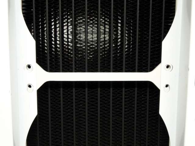 Mosquito_NZXT_H230_PrimoChill_LRT_Liquid_DSC00269-W640.jpg