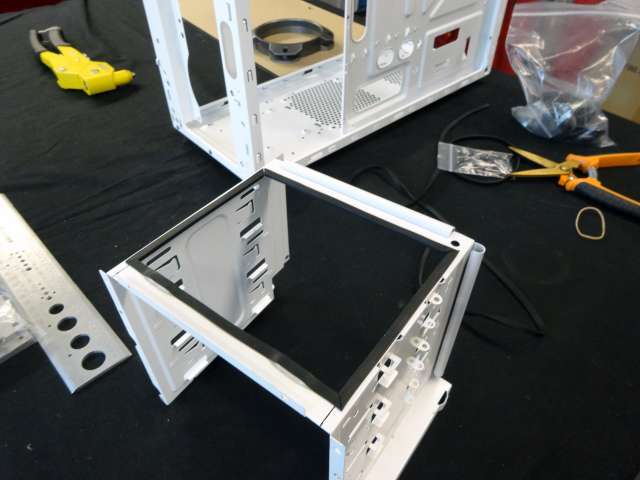Mosquito_NZXT_H230_PrimoChill_LRT_Liquid_DSC00286-W640.jpg