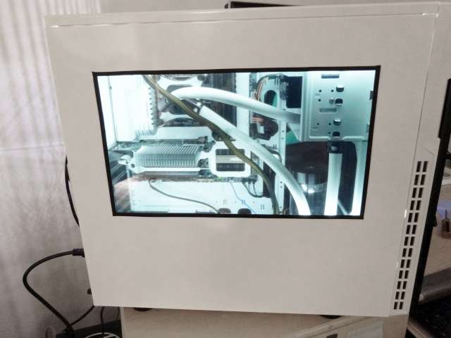 Mosquito_NZXT_H230_PrimoChill_LRT_Liquid_DSC00391-W640.jpg