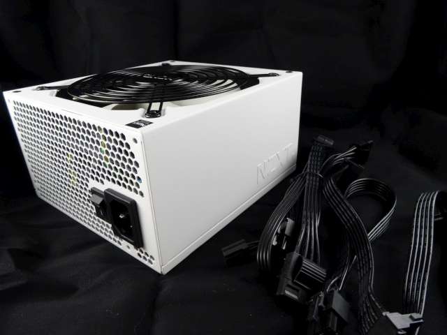 Mosquito_NZXT_H230_PrimoChill_LRT_Liquid_DSC00415-W640.jpg